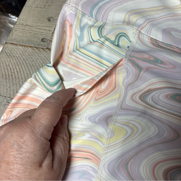 Old Navy High Waisted Powersoft Biker 6"  Plus Size 4X Pastel Swirl Shorts - Picture 7 of 15